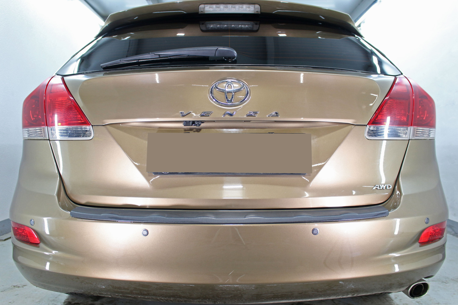 Toyota Venza вид сзади